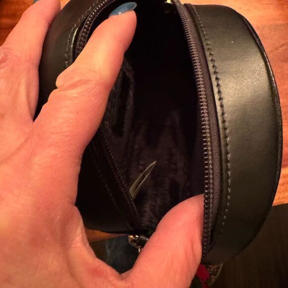 Kate Spade New York
TURN A NEW LEAF MICHA LADYBUG CROSSBODY EUC NO WEAR - Picture 8 of 9